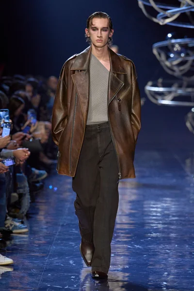 Look 5